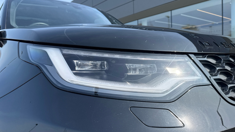 Land Rover Discovery 3.0 D300 Dynamic SE 5dr Auto Diesel Station Wagon